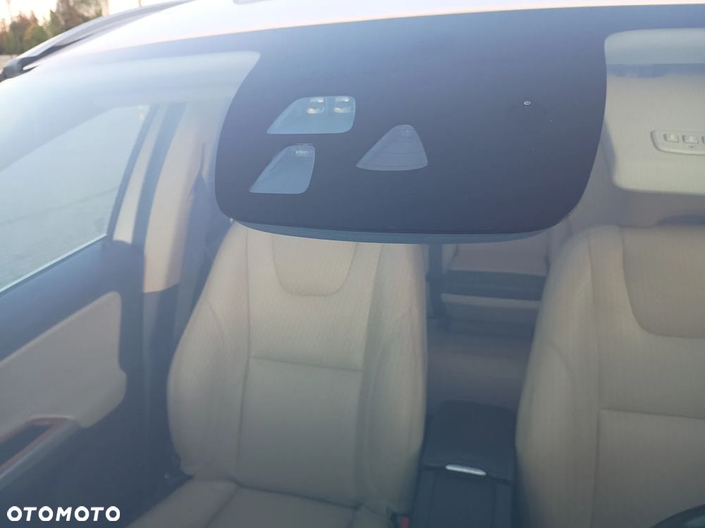 Volvo XC 60 - 35