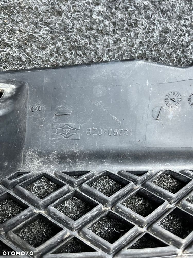 grill atrapa chłodnicy mercedes w906 sprinter zamiennik - 15