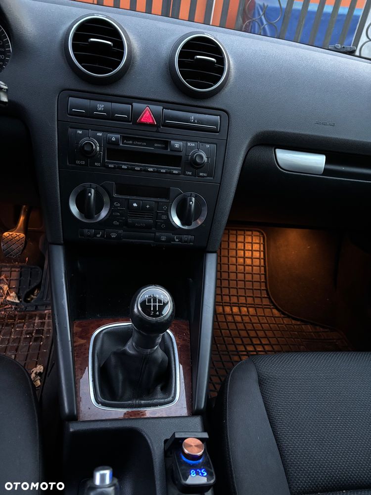 Audi A3 3-drzwiowe 1.6 Ambiente - 11