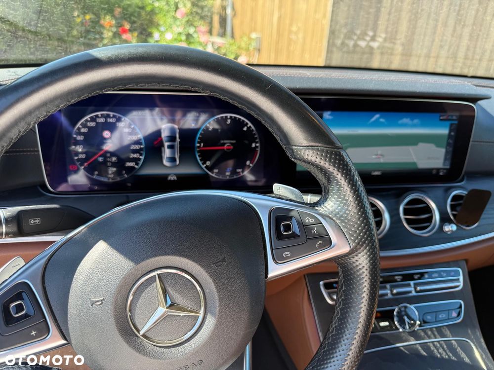 Mercedes-Benz Klasa E 220 d 4-Matic 9G-TRONIC - 10