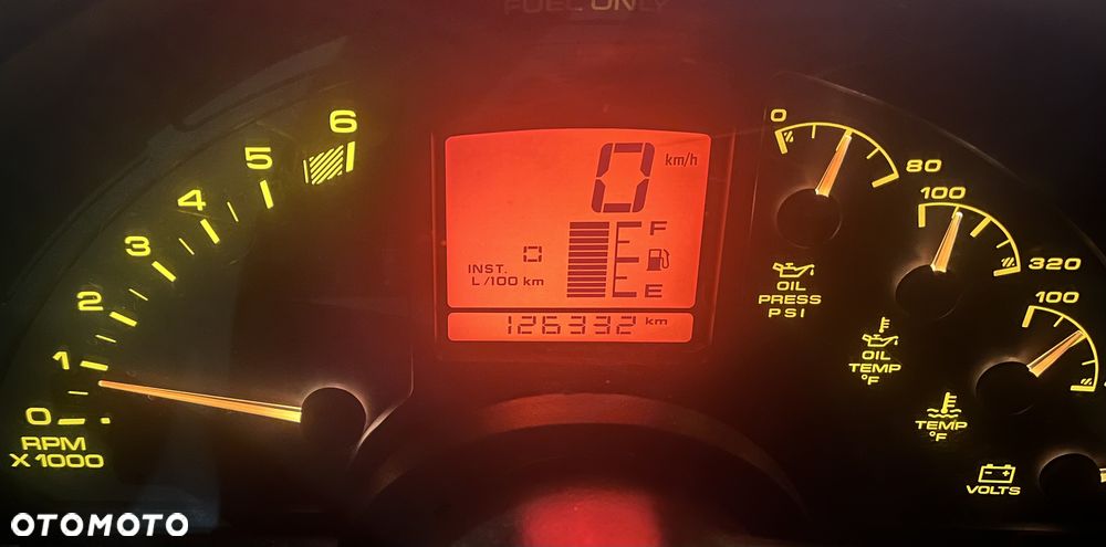 Chevrolet Corvette - 11