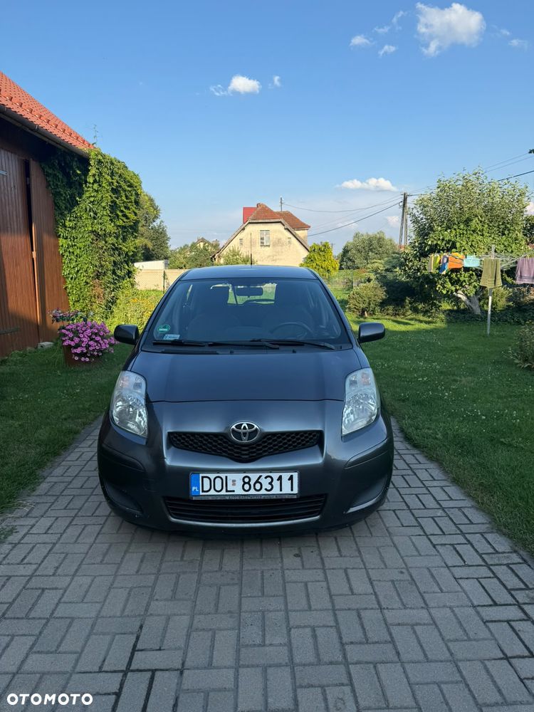 Toyota Yaris 1.4 D-4D Prestige - 11