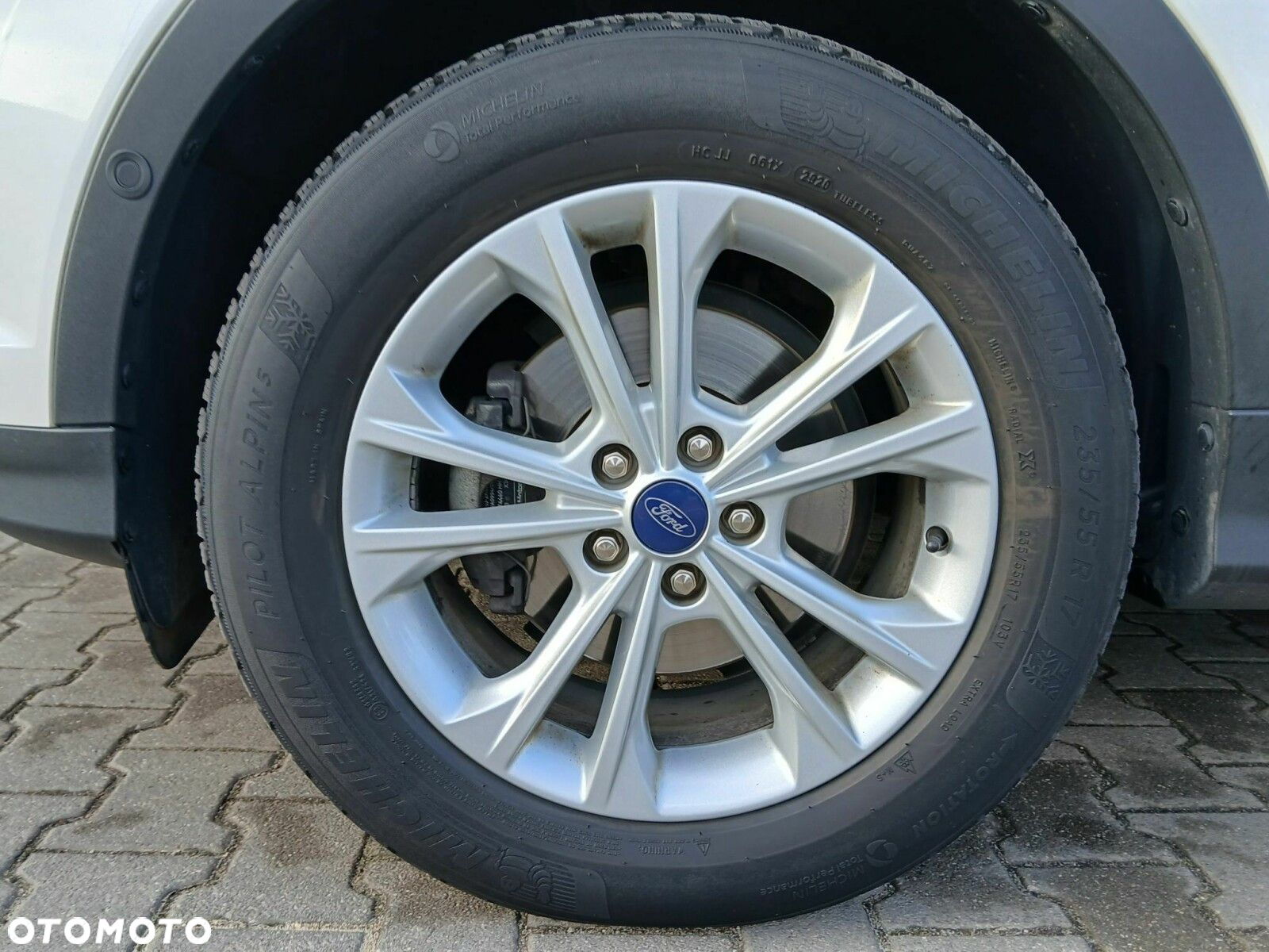 Ford Kuga - 31