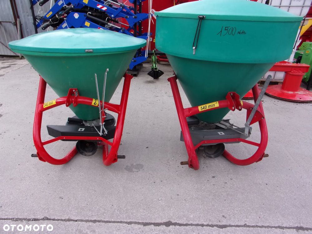 Inny Rozsiewacz nawozów i wapna, taśmowy jedno i dwu tarczowy Kłos, Motyl 300, 400, 600, 800 1000 litrów, Rozsiewacz nawozów dwutarczowy ABRA2 - MAXI, Semior, Unior, Unior2, Mini, Mini2, Rozsiewacz dwutarczowy DEX-WAL (Lift, Tornado duo Turbo), Rozsiewacz nawozów Pronar  FD1-M05 - 34