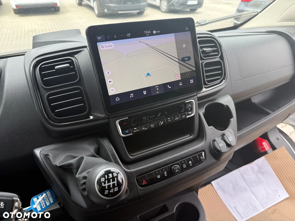 Toyota Proace MAX - 12