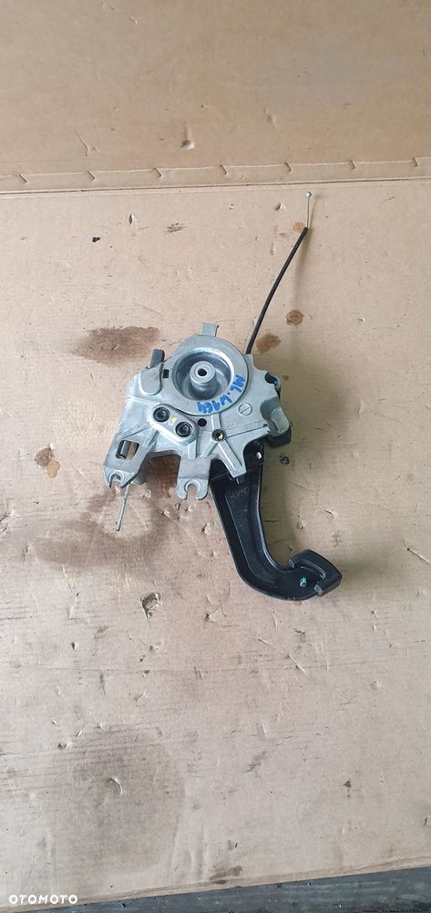 Pedał hamulca postojowego ręcznego Mercedes ML W164 A1644200784 - 1
