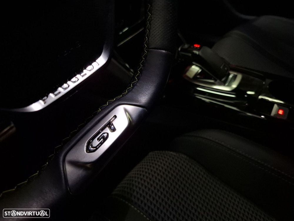 Peugeot 208 1.2 PureTech GT EAT8 - 26