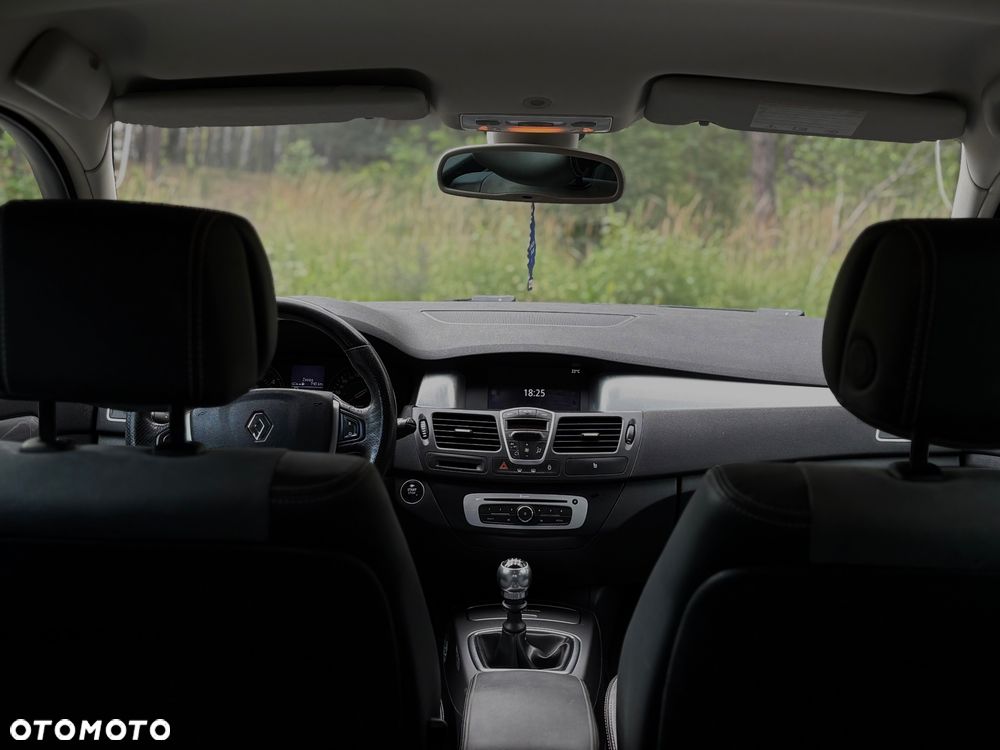 Renault Laguna dCi 150 FAP Start-Stop GT - 22