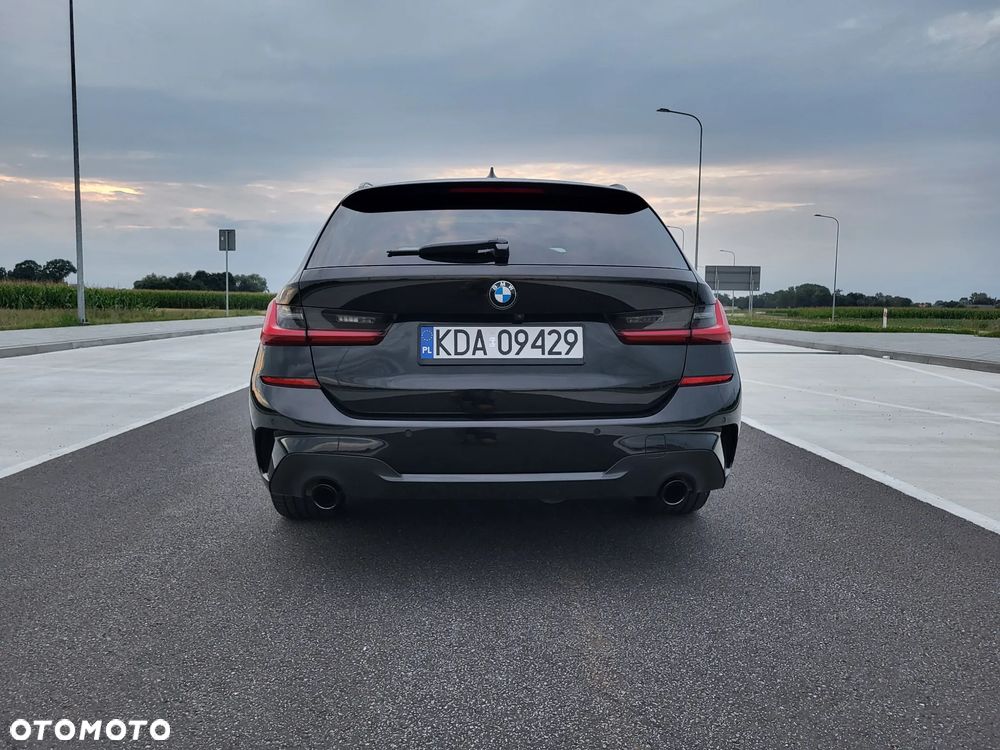BMW Seria 3 320d Touring xDrive M Sport - 9