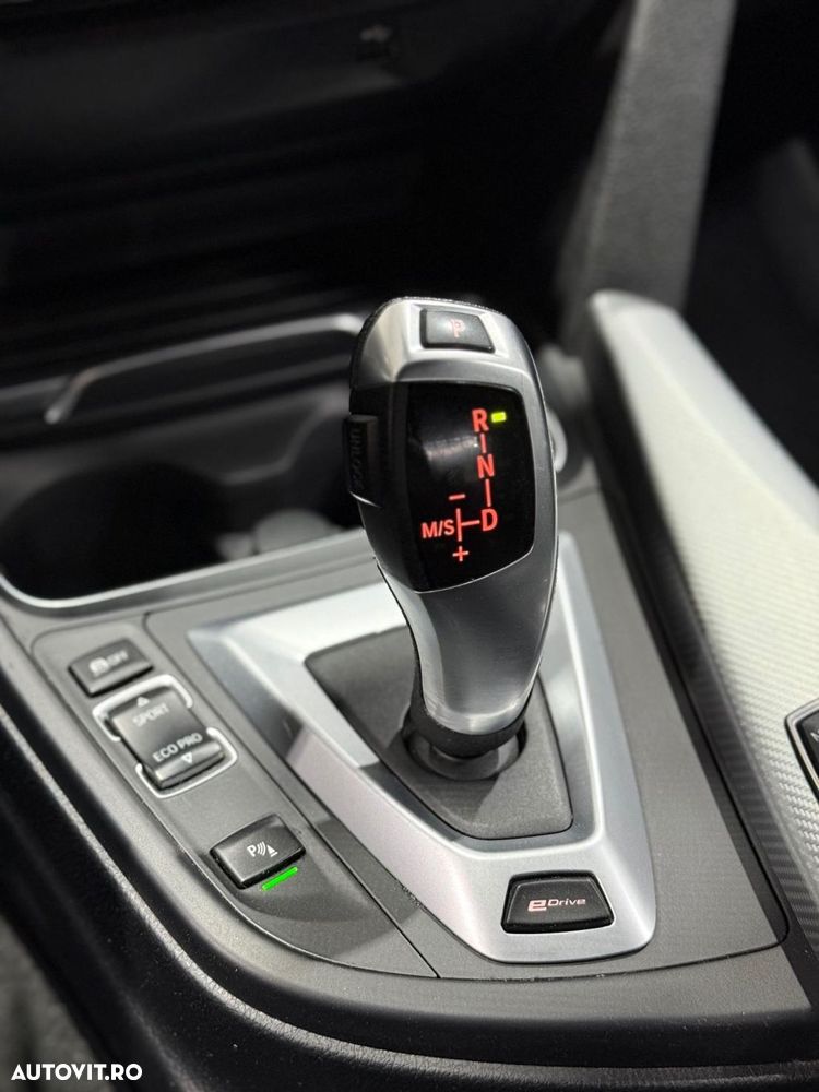 BMW Seria 3 330e iPerformance AT M Sport - 15