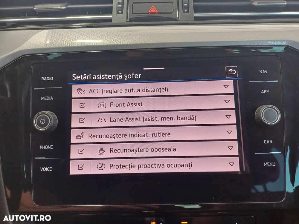 Volkswagen Passat Variant 2.0 TDI DSG Comfortline - 26
