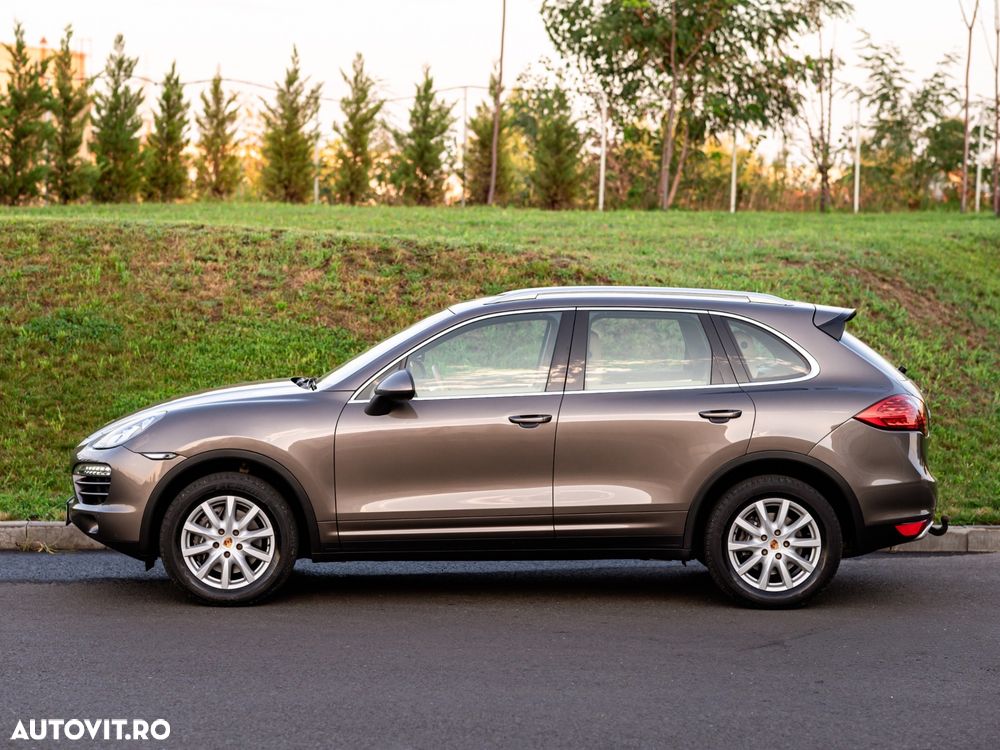Porsche Cayenne 3.0 L V6 - 22