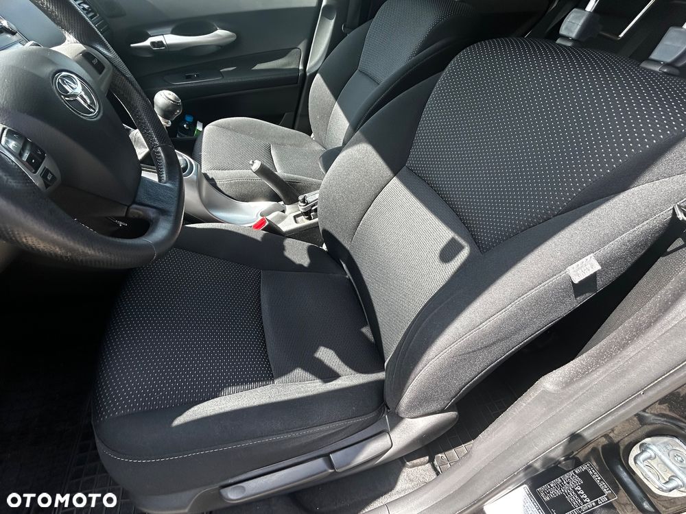 Toyota Auris 1.6 Premium - 12