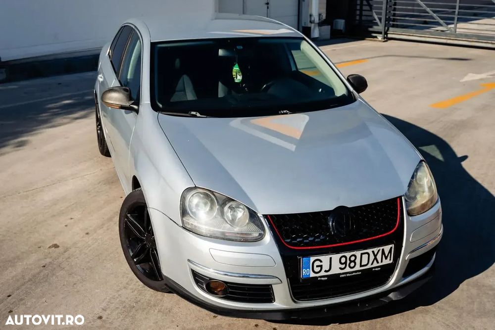 Volkswagen Jetta 1.9 TDI Comfortline - 1