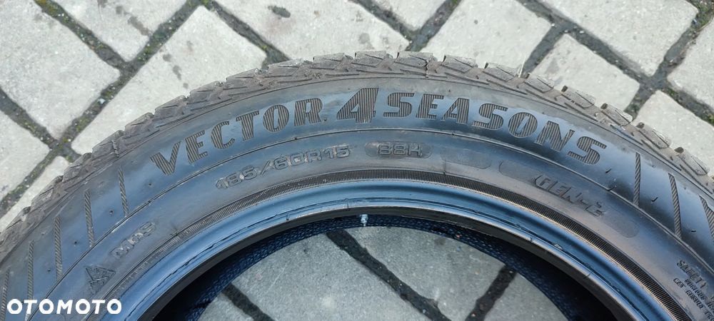 OPONY ZIMOWE 185/60R15 88H GOODYEAR VECTOR 4 SEASONS GEN 2 (1021) 7mm KOMPLET 4 SZTUKI - 5