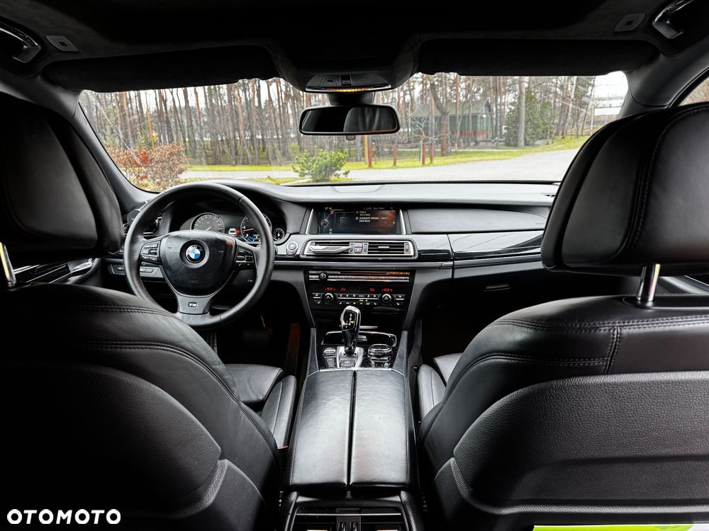 BMW Seria 7 740d Edition Exclusive - 20