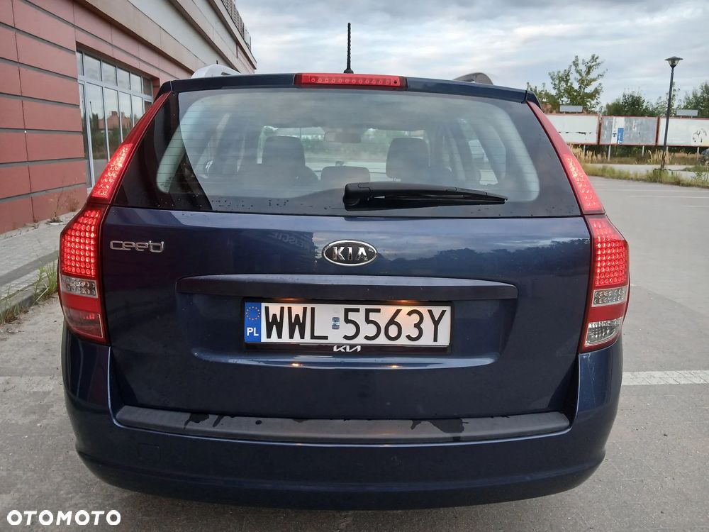 Kia Ceed 1.4 CVVT SW Vision - 8