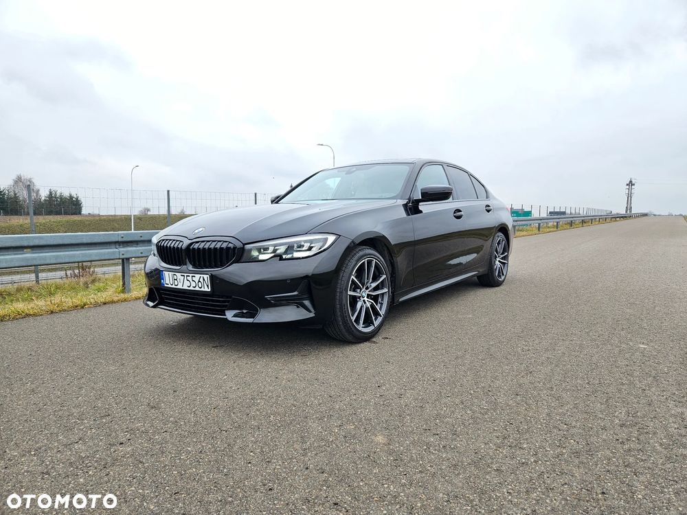 BMW Seria 3 330i Luxury Line sport - 2