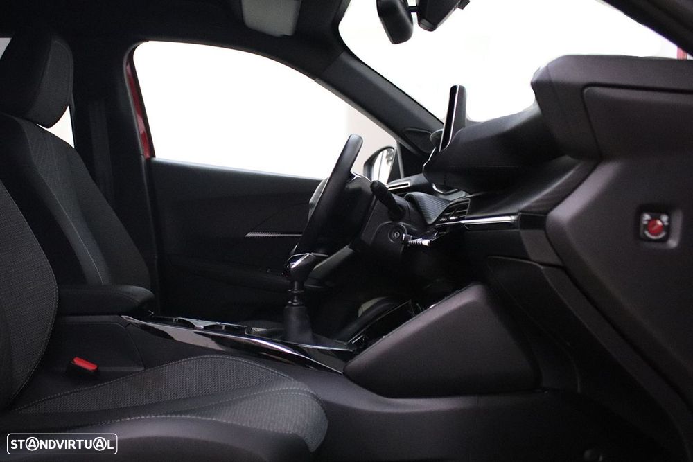 Peugeot 2008 1.2 PureTech Allure - 20