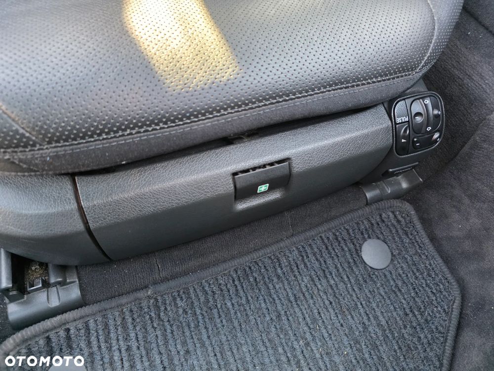 Mercedes-Benz Klasa E - 20