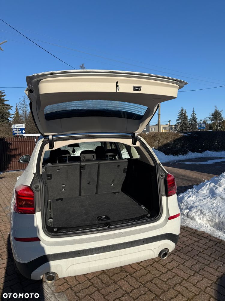 BMW X3 xDrive20d Advantage - 4