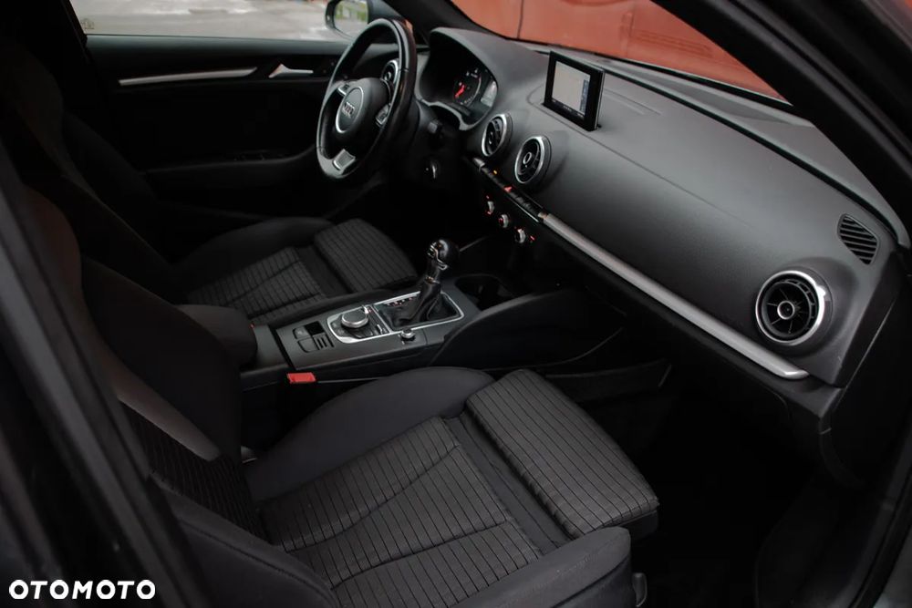 Audi A3 Sportback 1.6 TDI (clean diesel) S tronic S line Sportpaket - 22