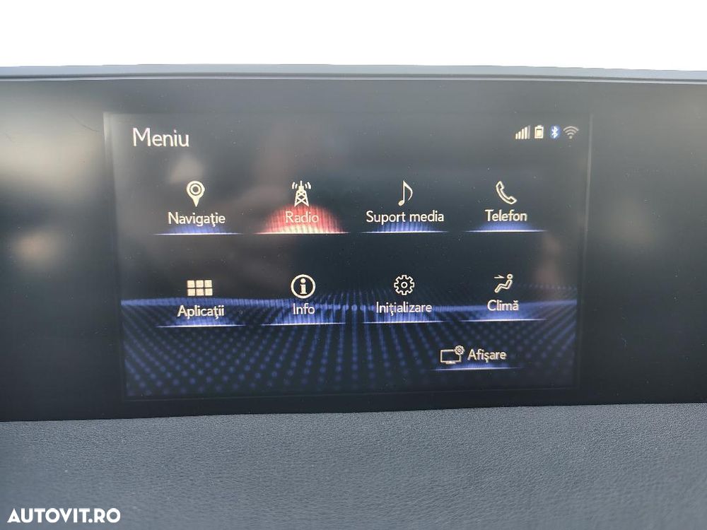 Lexus UX 250h Launch Edition - 16