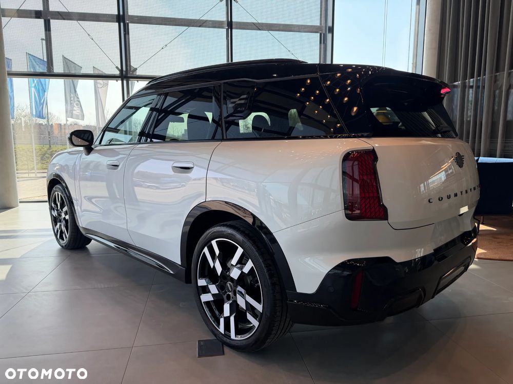 MINI Countryman Cooper S ALL4 John Cooper Works Trim - 8