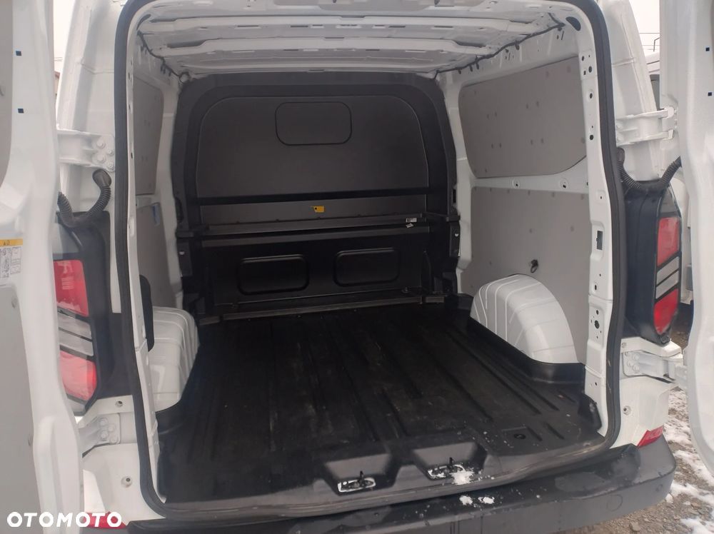 Ford TRANSIT CUSTOM L2h1 Doka 6 osób 5.tys.km - 8