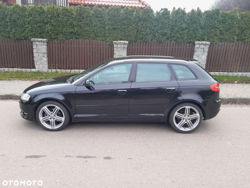 Audi A3 Sportback 2.0 TDI DPF quattro S line Sportpaket - 2