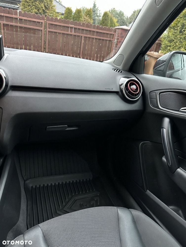 Audi A1 3-drzwiowe 1.6 TDI S line edition - 14