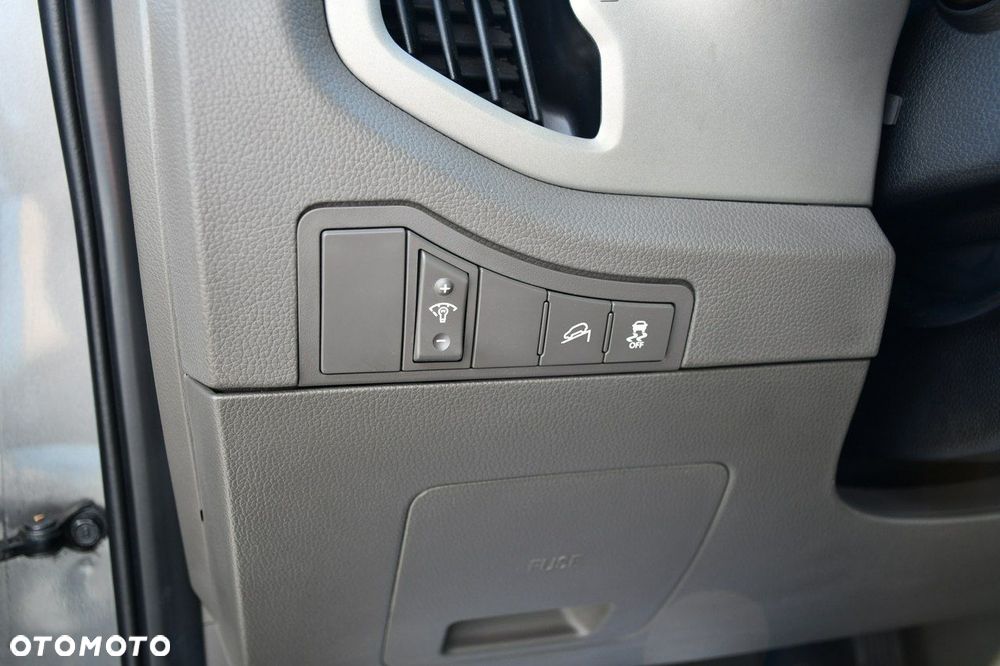 Kia Sportage 1.7 CRDI 2WD Attract - 6