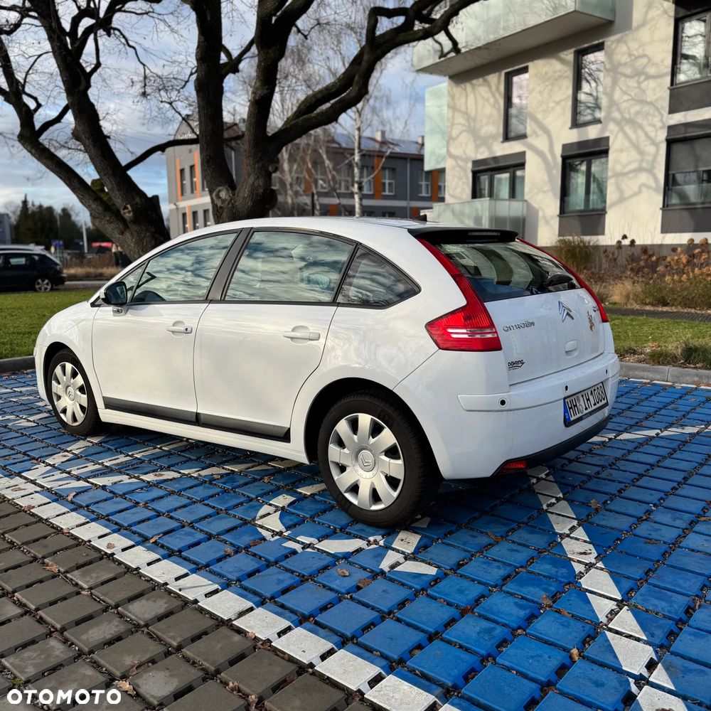 Citroën C4 1.4 16V Equilibre - 9