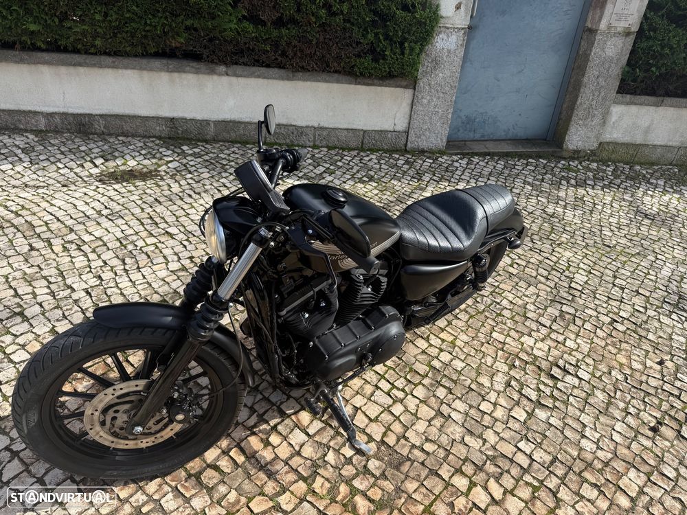 Harley-Davidson 883 Iron - 12