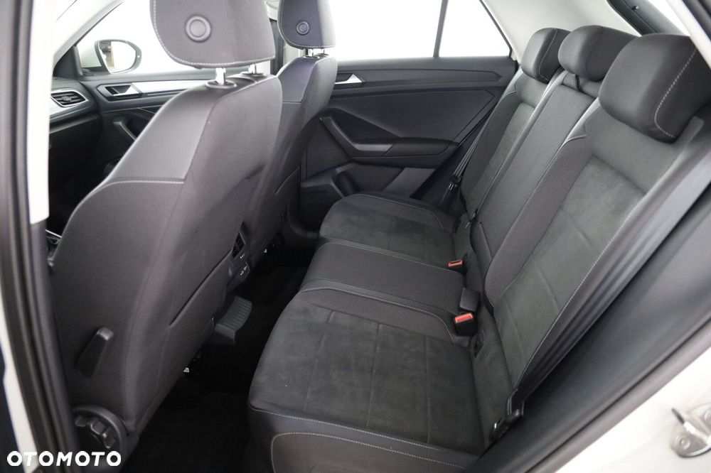 Volkswagen T-Roc - 10