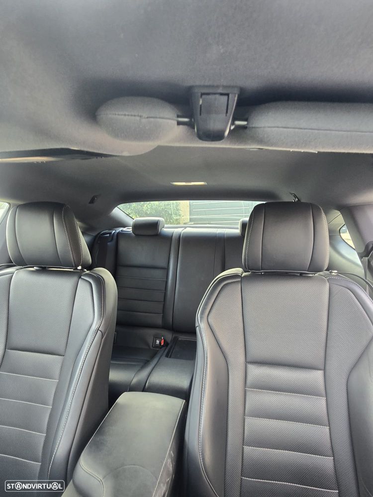 Lexus RC 300h F Sport - 12