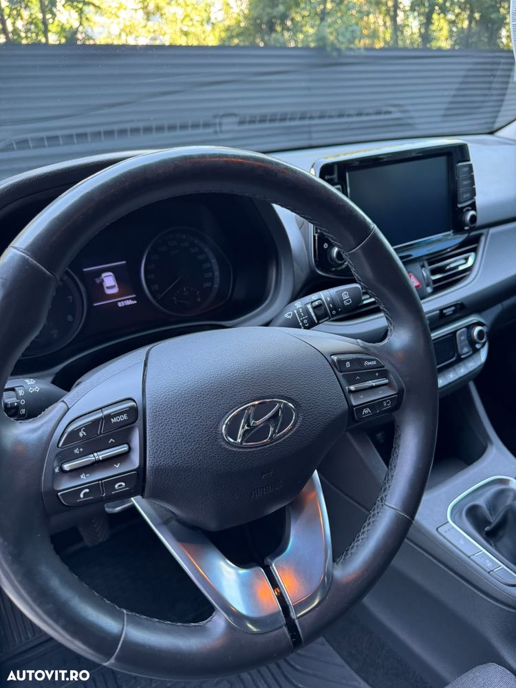 Hyundai i30 1.5 110CP M/T Comfort - 10