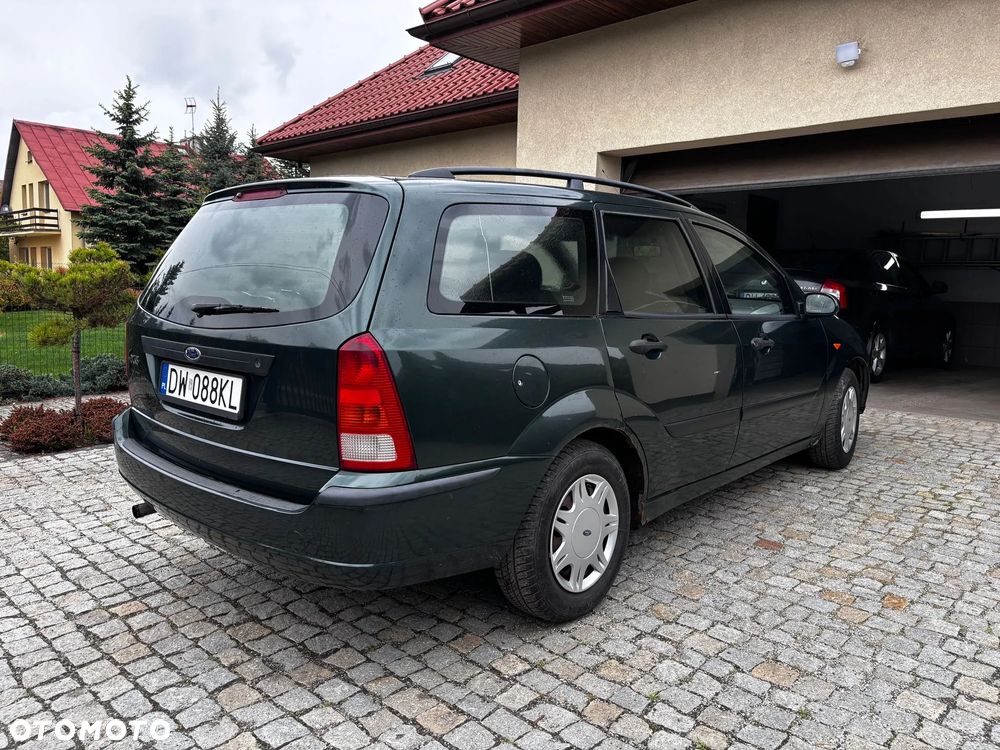 Ford Focus 1.6 X100 - 6