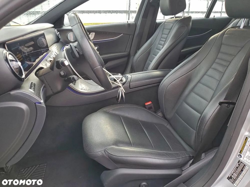 Mercedes-Benz Klasa E 300 9G-TRONIC AMG Line - 8