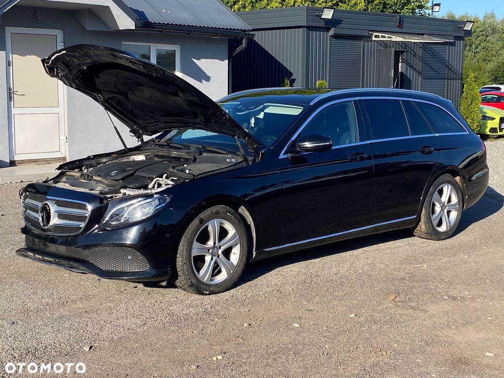 Mercedes-Benz Klasa E 220 d T 9G-TRONIC - 4