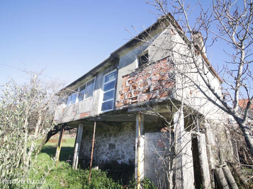 Moradia T3 em Junqueira, Vale de Cambra - Para Recuperar - Grande imagem: 2/9