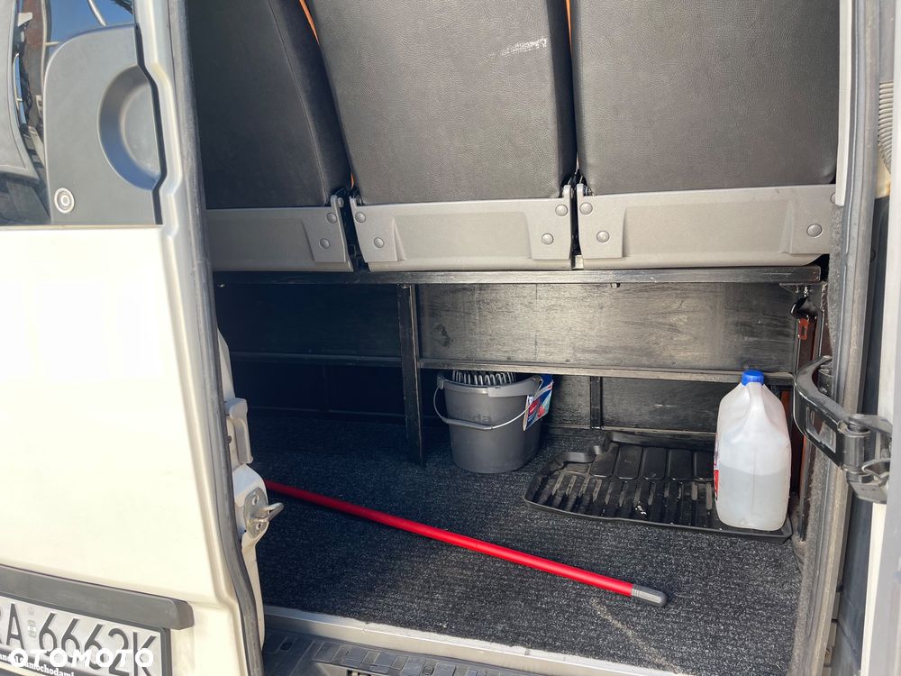 Volkswagen Crafter/2,5Tdi/17 miejsc - 18
