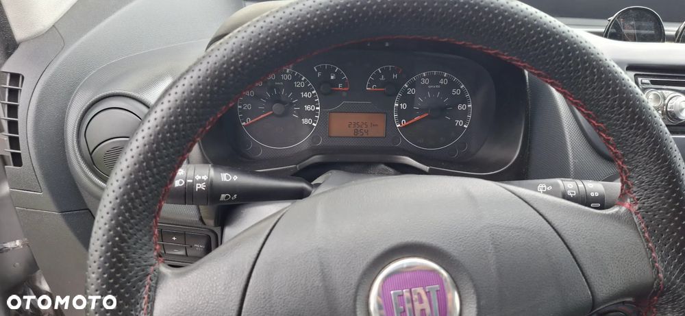 Fiat Fiorino Kombi Elegant - 7