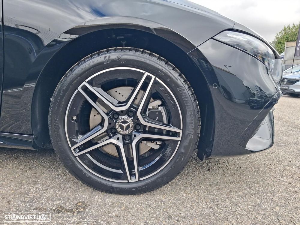 Mercedes-Benz A 250 Limousine - 4