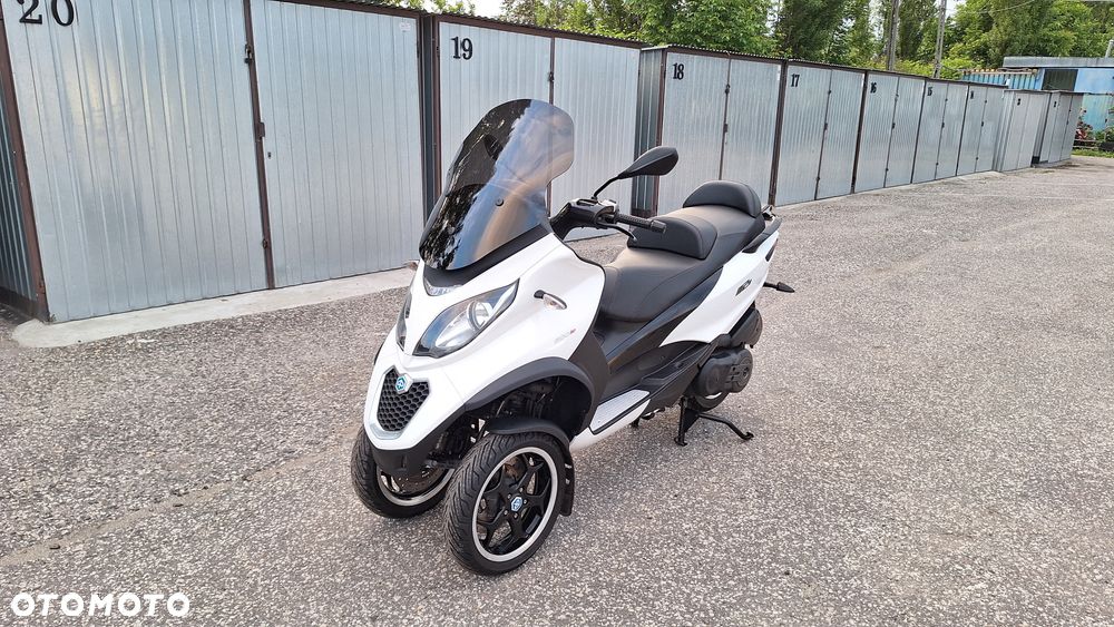 Piaggio MP-3 - 1