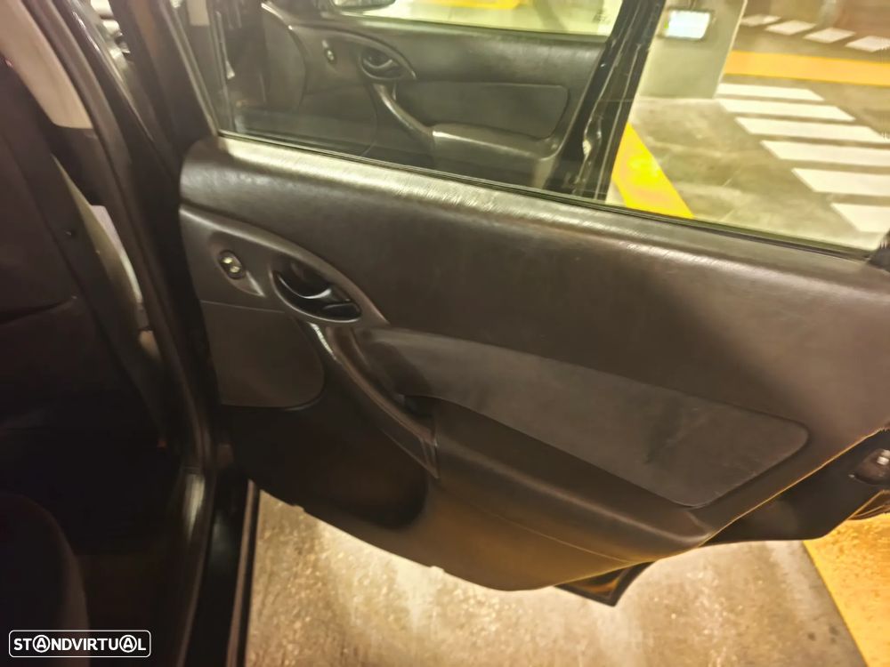 Ford Focus C-Max - 10