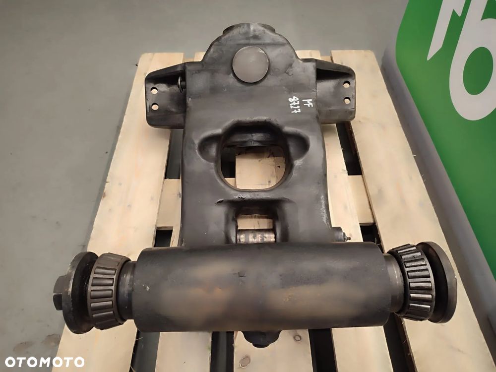 Wahacz osi napędowej 7700103261 MASSEY FERGUSON 8727 - 4