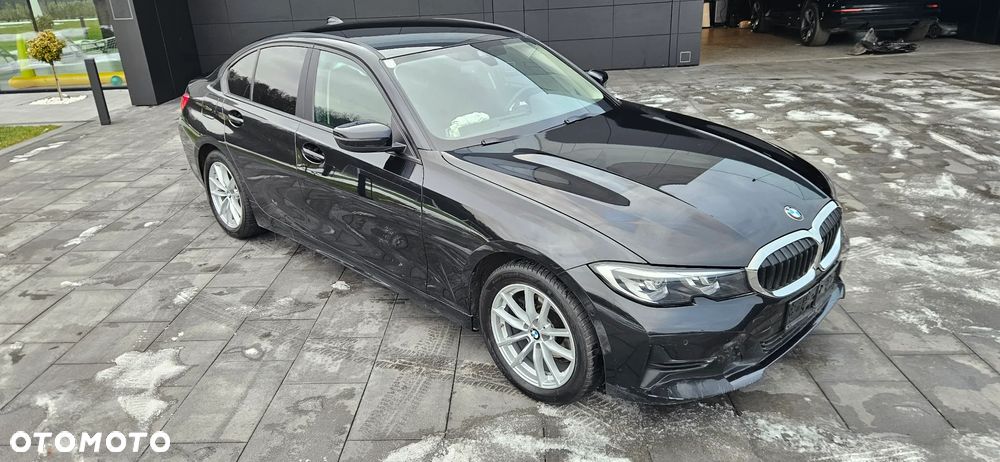 BMW Seria 3 318d Edition Luxury Line Purity - 16