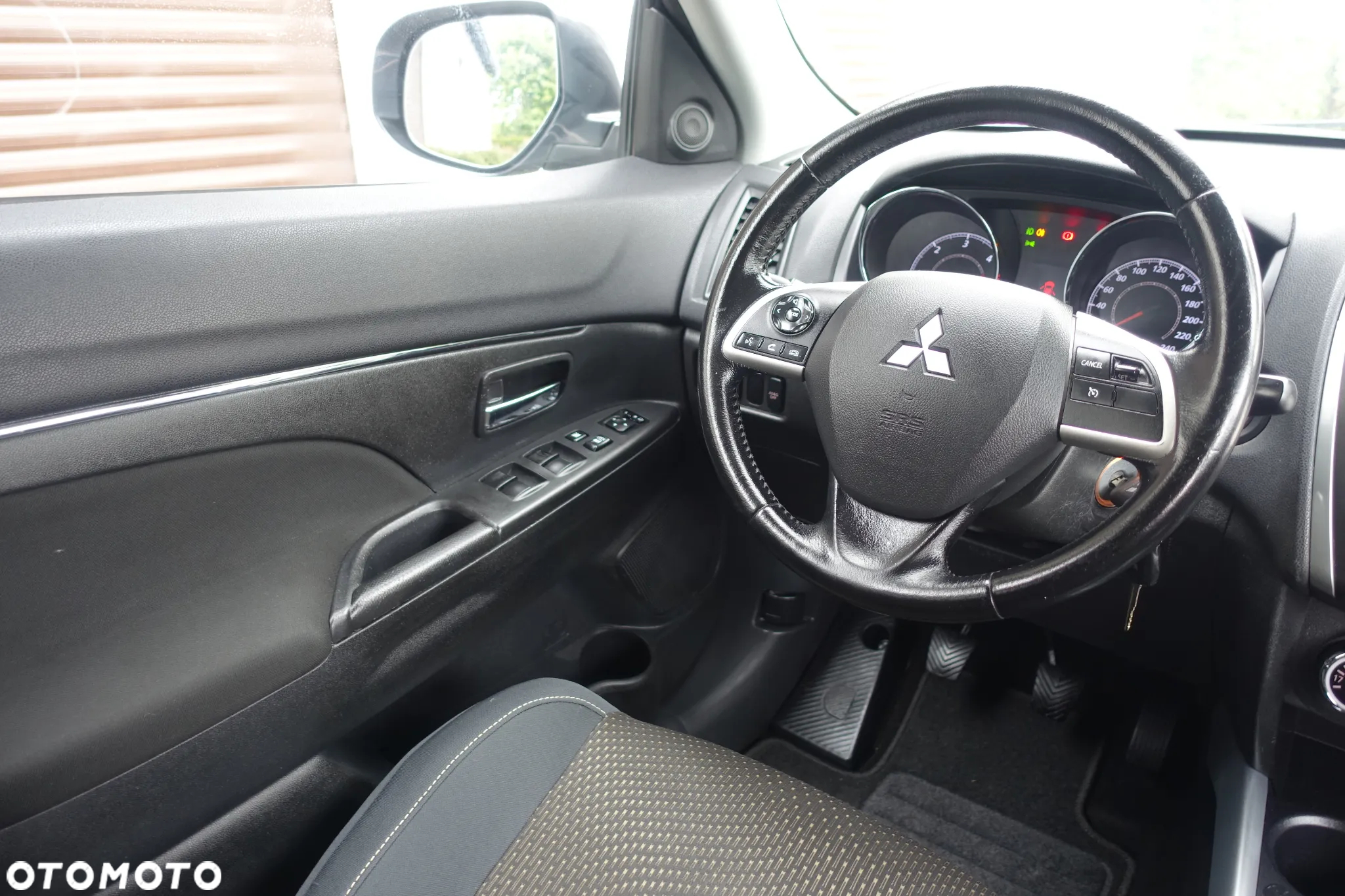 Mitsubishi ASX 1.8 DI-D 2WD Comfort Edition - 20