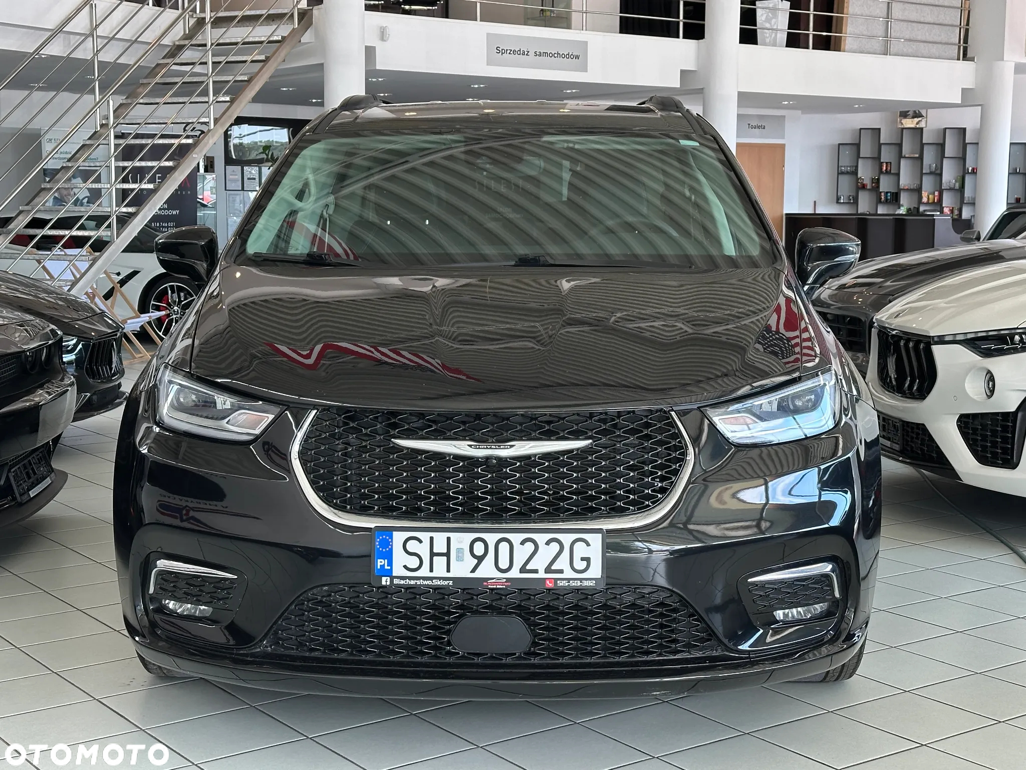 Chrysler Pacifica - 2